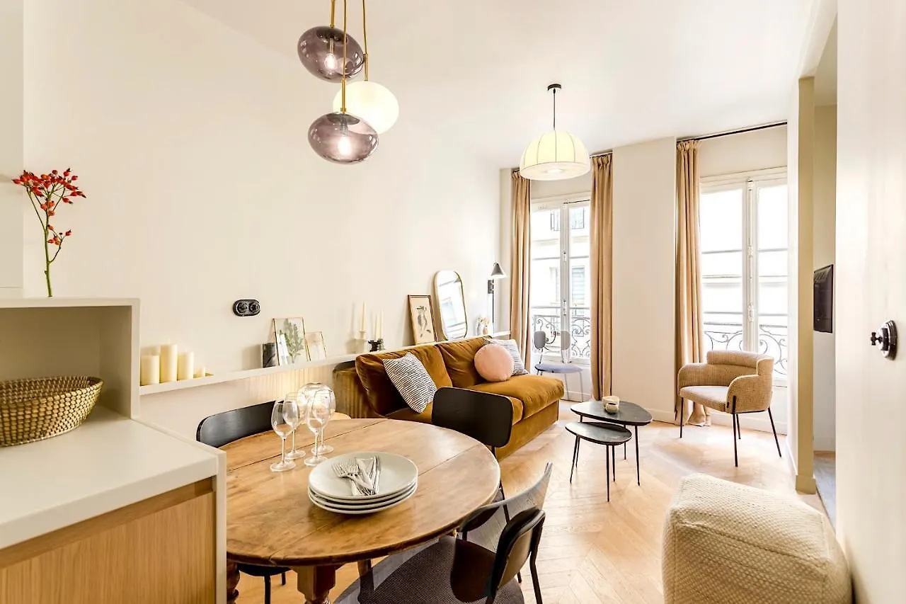 Lune Montorgueil Apartment Paris