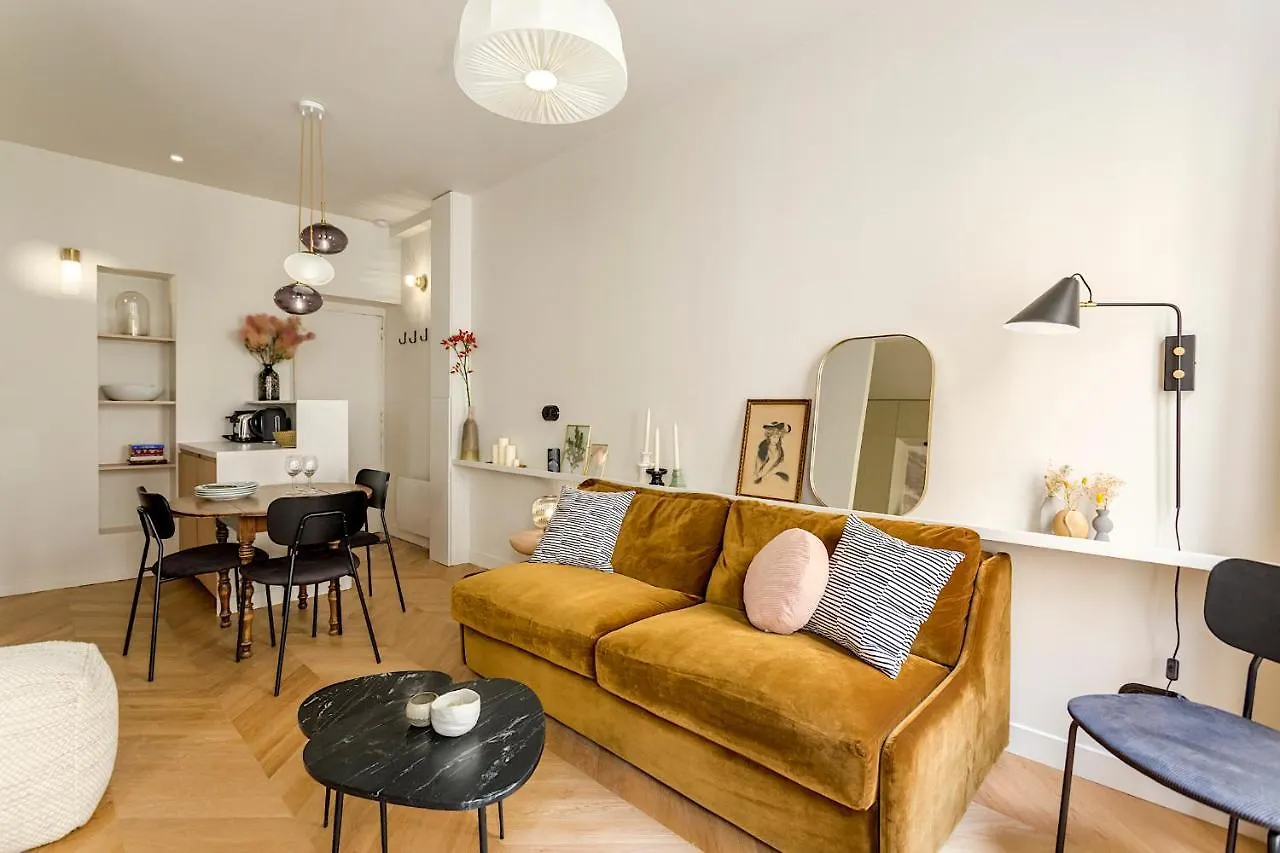 Lune Montorgueil Apartment Paris
